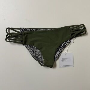 Acacia Bottoms (La Riviera) in Palm